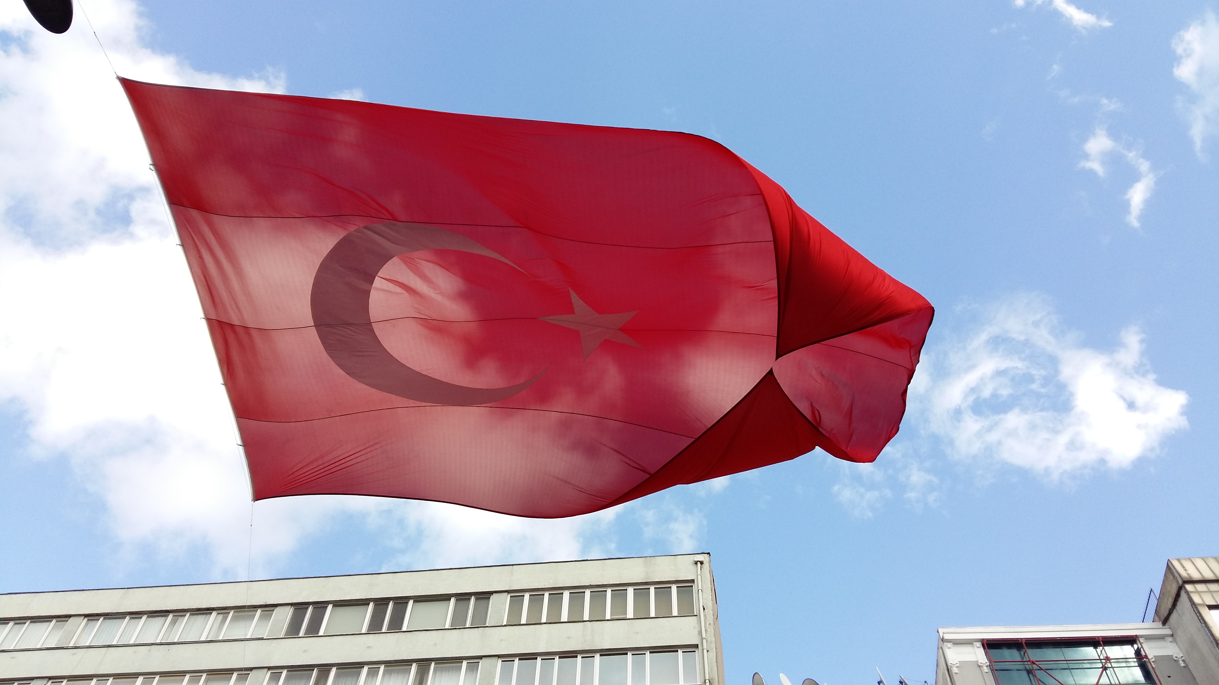 Crônicas de Istambul – Referendo pode mudar sistema de governo na Turquia