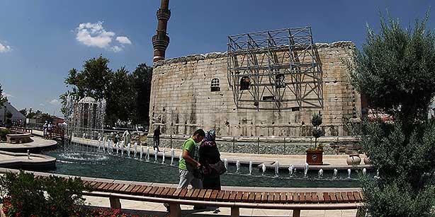 Turquia vai restaurar templo romano de 2 mil anos